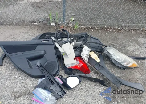 2014 Subaru Xv Crosstrek 2.0I Premium z USA, uszkodzony, nr VIN JF2GPACC5E8230701